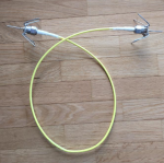 R&eacute;p&eacute;teur passif constitu&eacute; avec deux antennes identiques